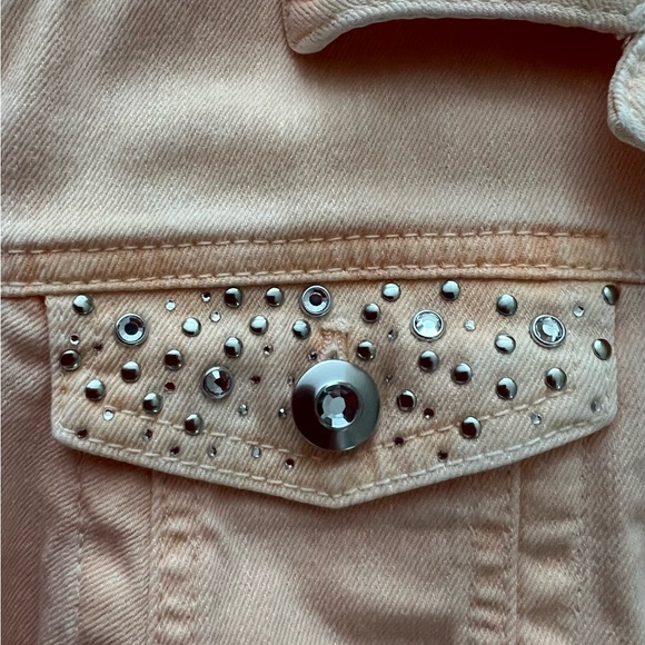 Chico’s Platinum Peach Studded Button down Jean Jacket Size L - Picture 11 of 12